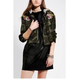UNIF Camo Women’s Jacket with Tiger Embroidery